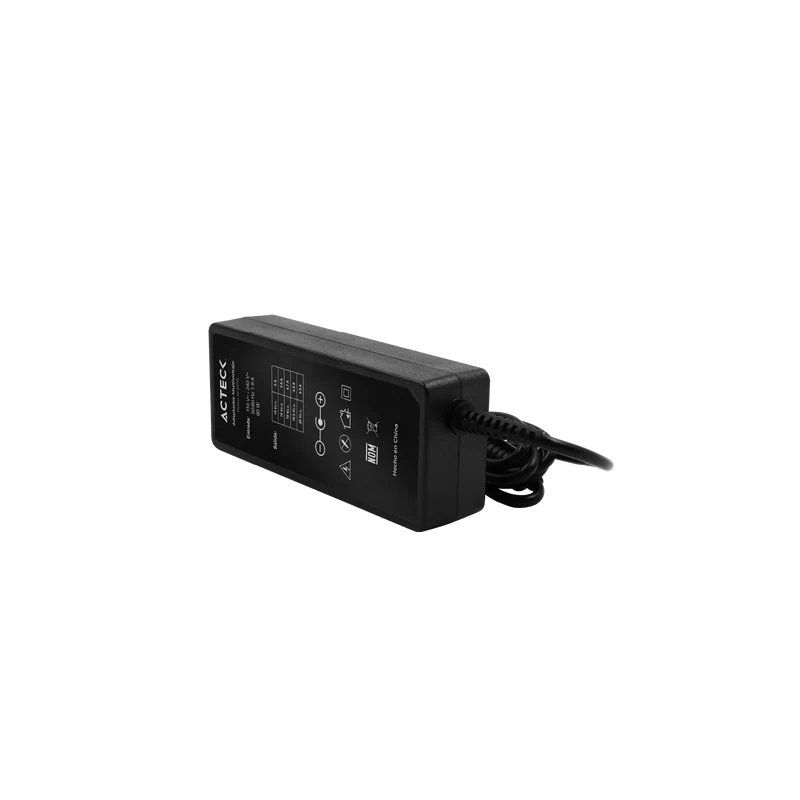 Cargador Multivoltaje Energon ROAM CU494 Acteck